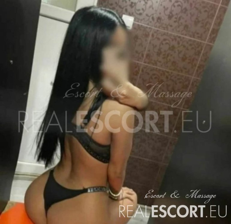 175118_beatrice_only_outcall_7b5af727_65b923b2.thumb.jpg.80165804cb7f1a4196794018a0cfa262.jpg