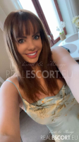 Melania200.png.aa2295b2029a6d17302207ecb0c98d90.png